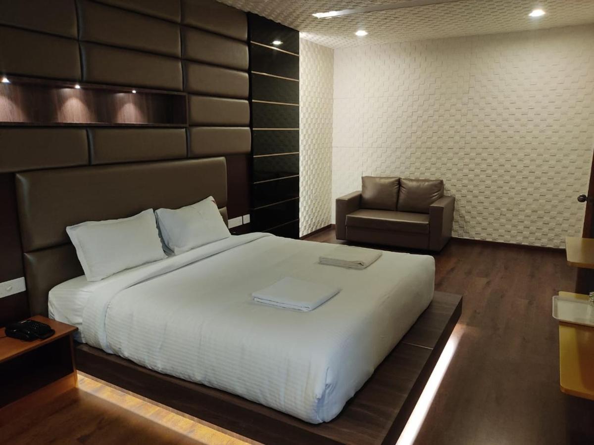 Hotel Vijayarani Tiruchirappalli Εξωτερικό φωτογραφία